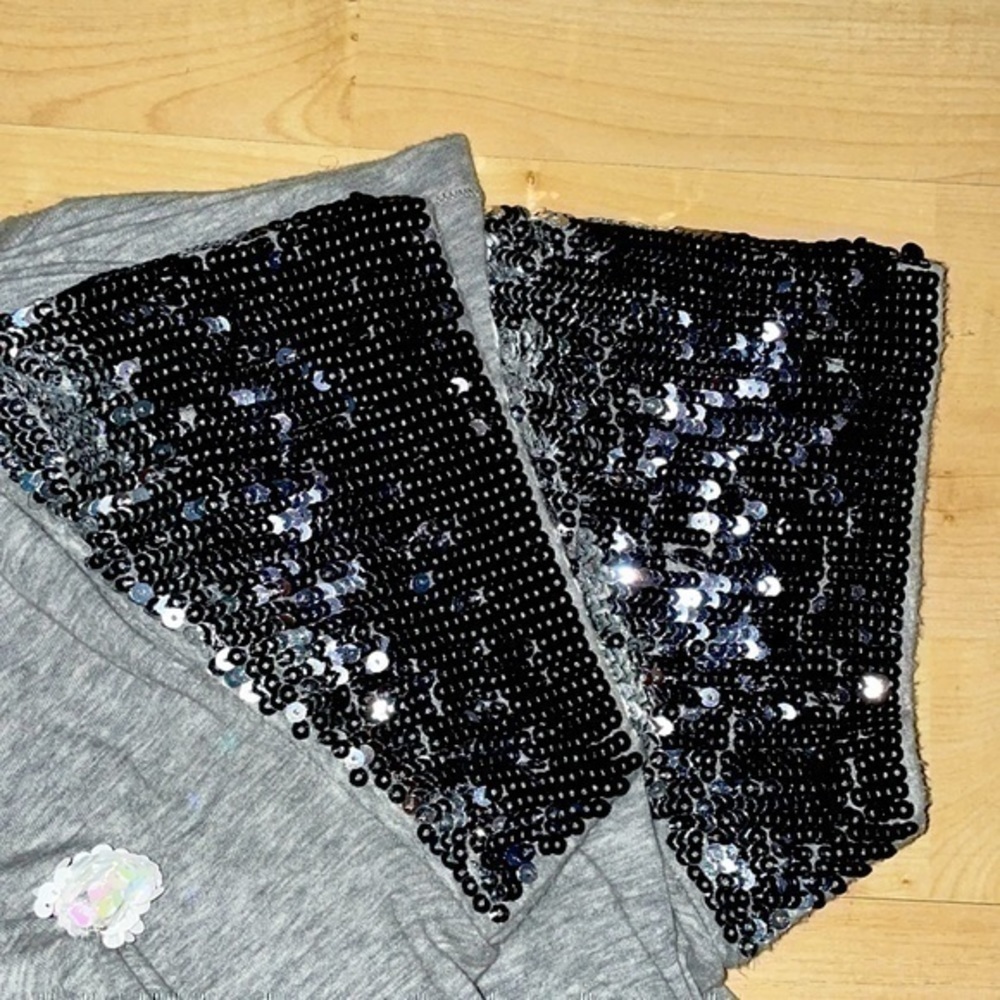 Victoria’s Secret VS pink T-shirt grey sequins sleeves size S P gently preloved - Picture 6 of 6